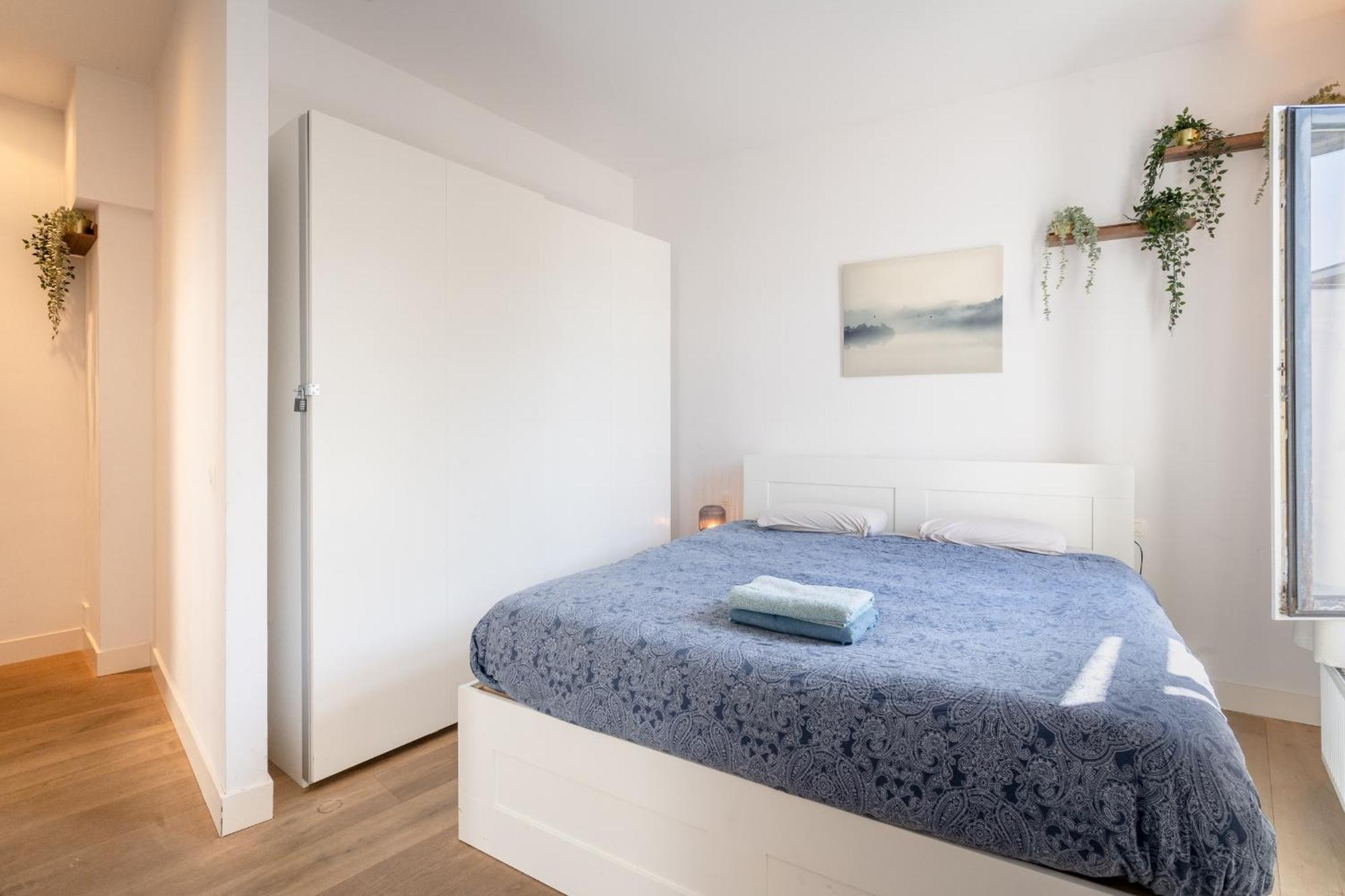 Light Modern Apartment In The Heart Of Antwerpen Bagian luar foto