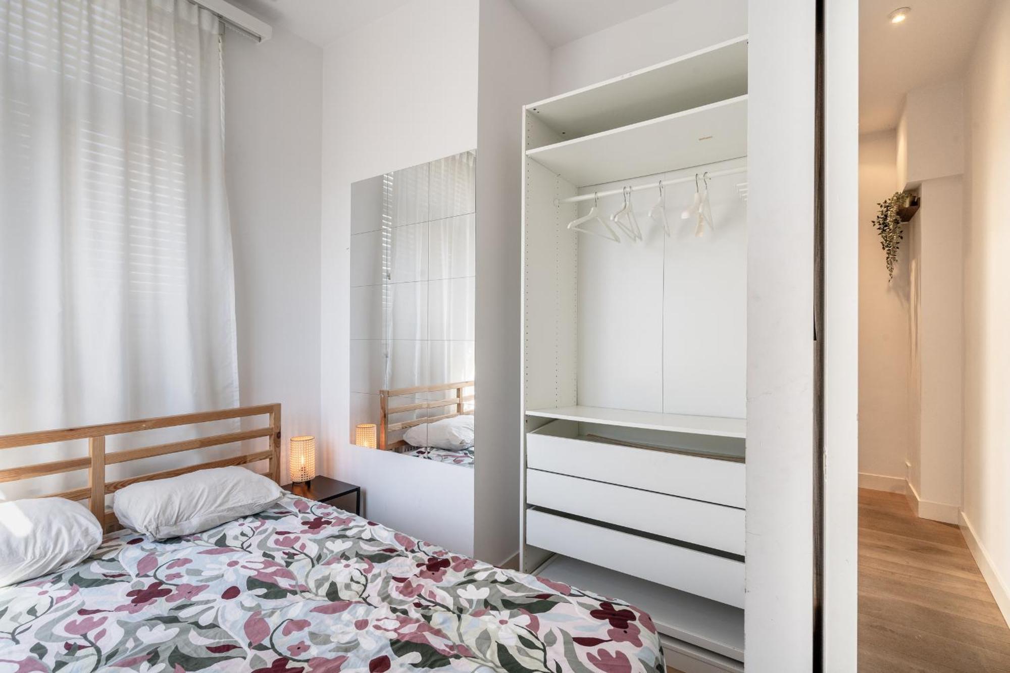 Light Modern Apartment In The Heart Of Antwerpen Bagian luar foto